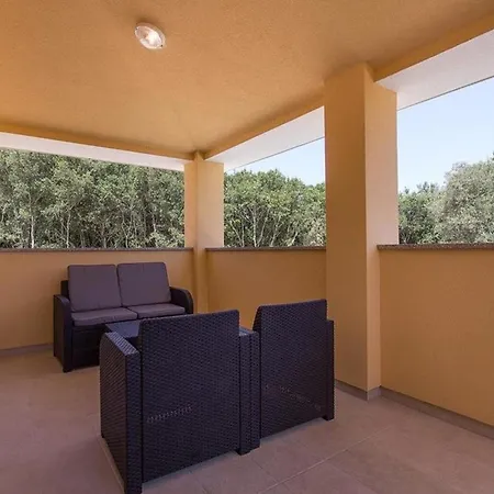 Mit Privatpool Fuer 20 Personen Ca 400 Qm In Banjole, Istrien Istrische Riviera Ferienhaus Banjole